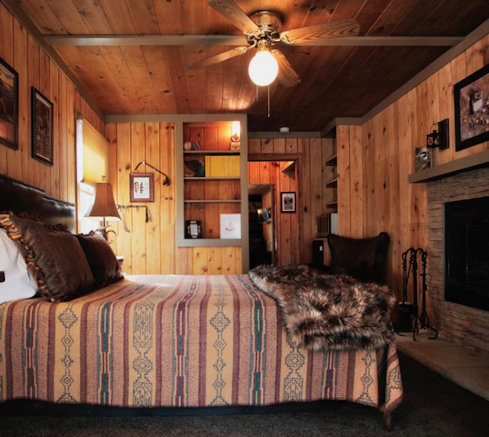  | Silver Pines Lodge