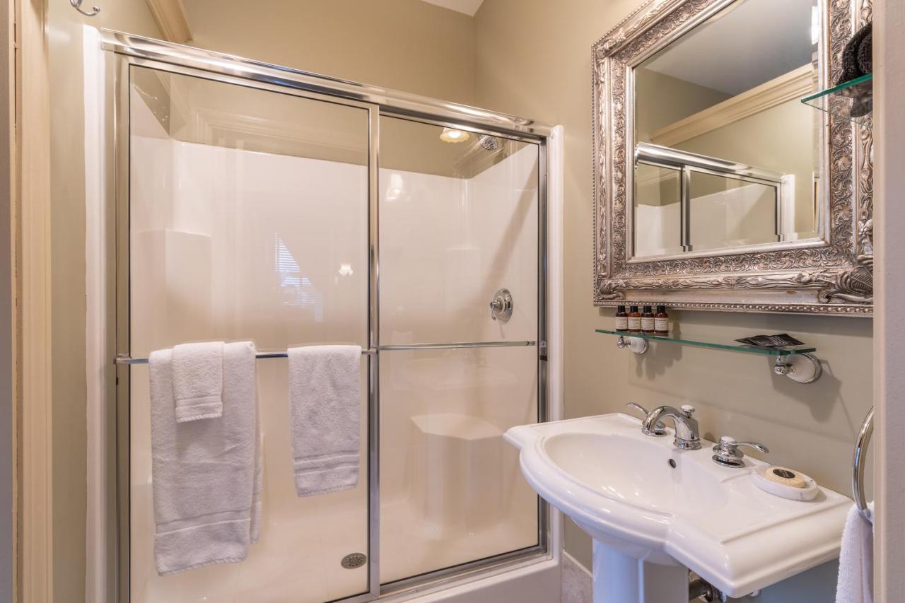  | The Londonderry Inn