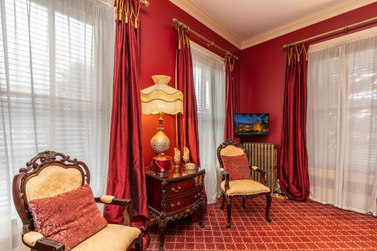  | The Londonderry Inn