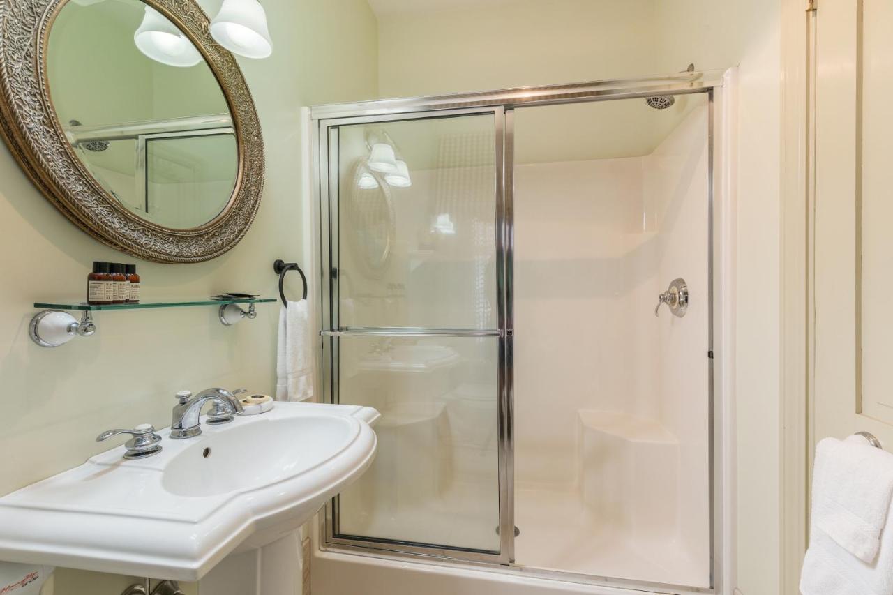  | The Londonderry Inn