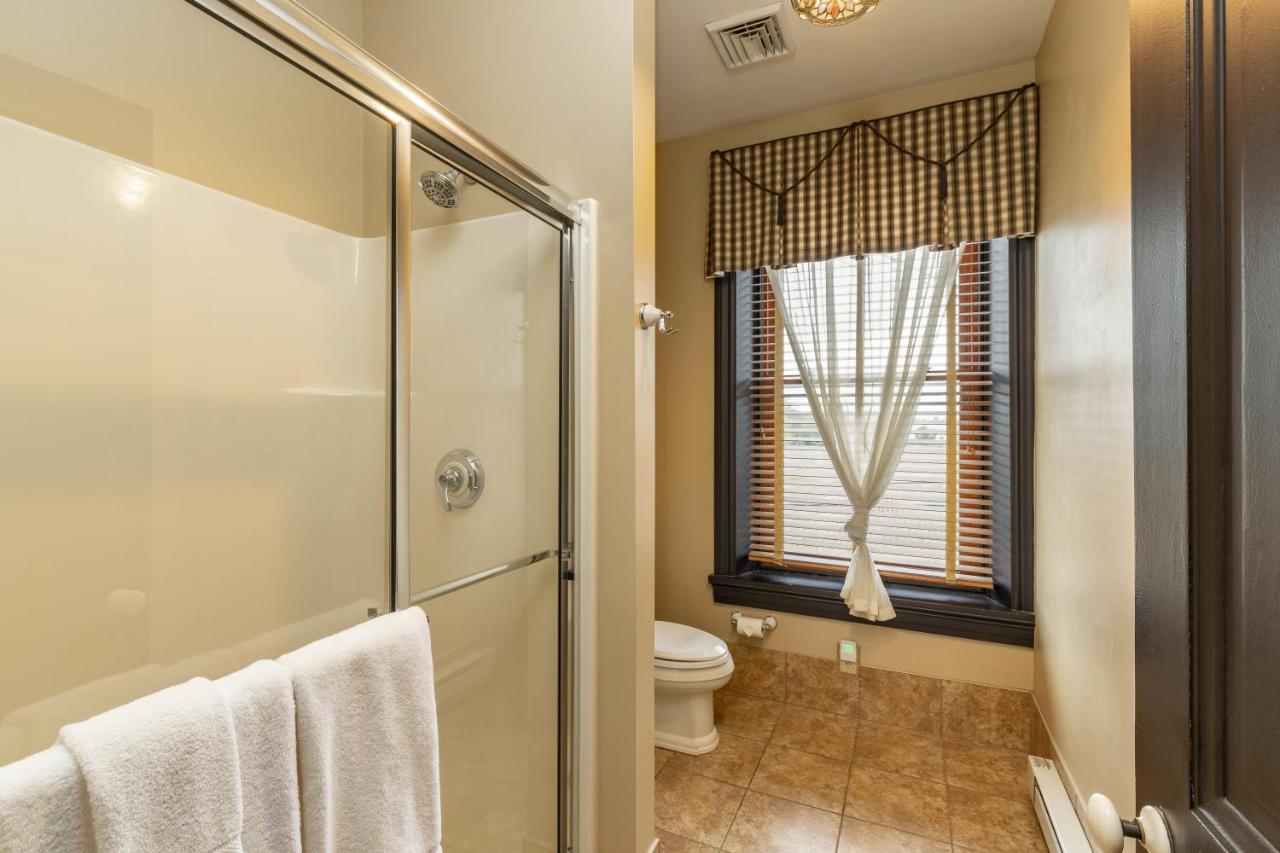  | The Londonderry Inn