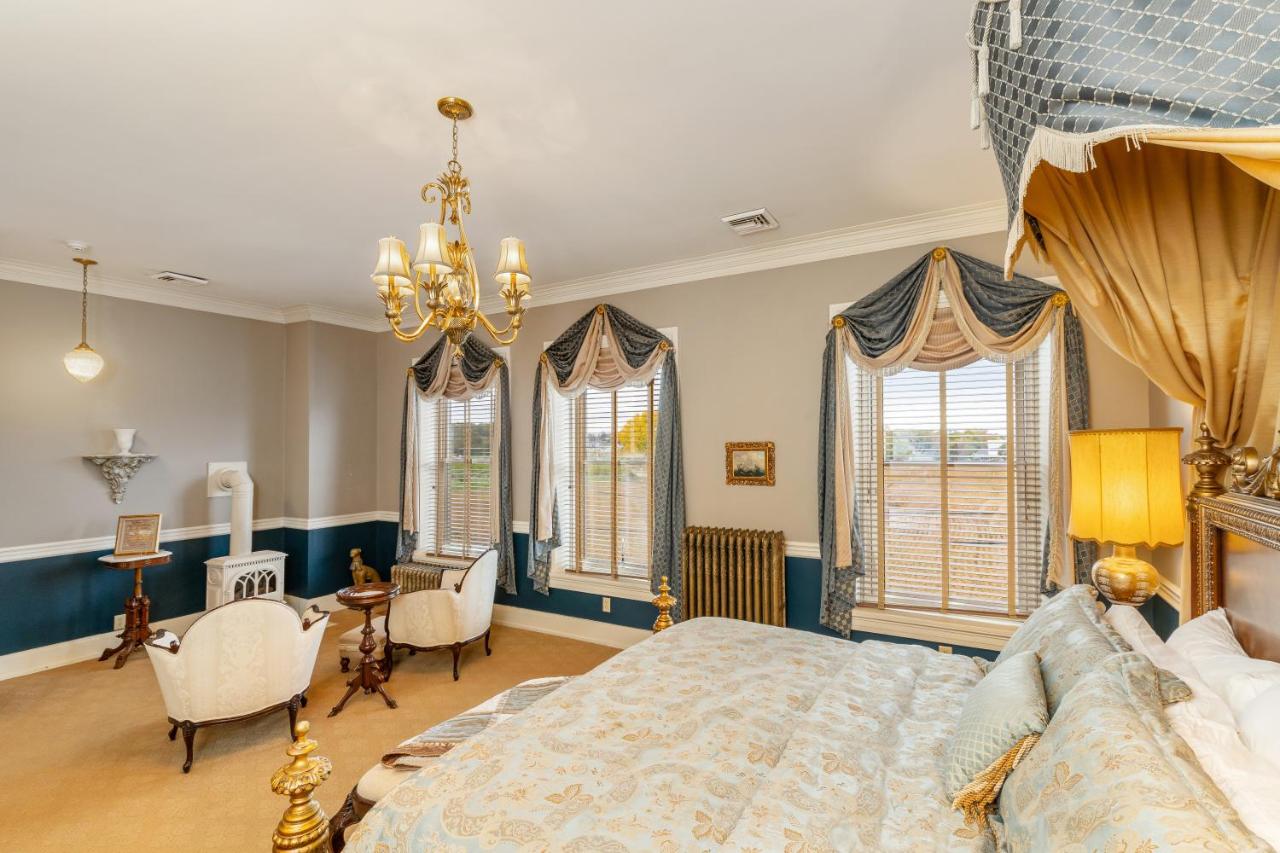  | The Londonderry Inn