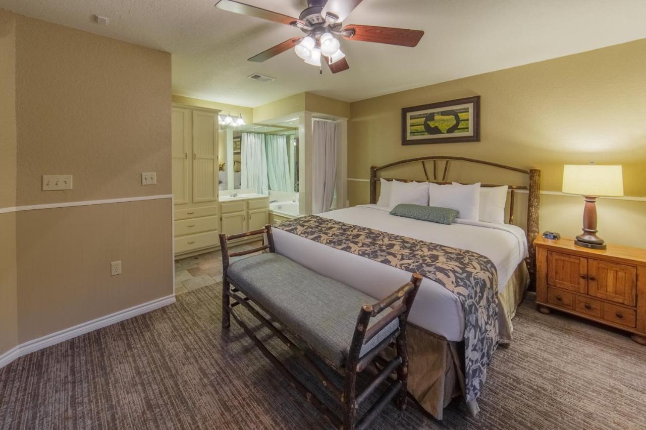 | Holiday Inn Club Vacations Villages Resort at Lake Palestine