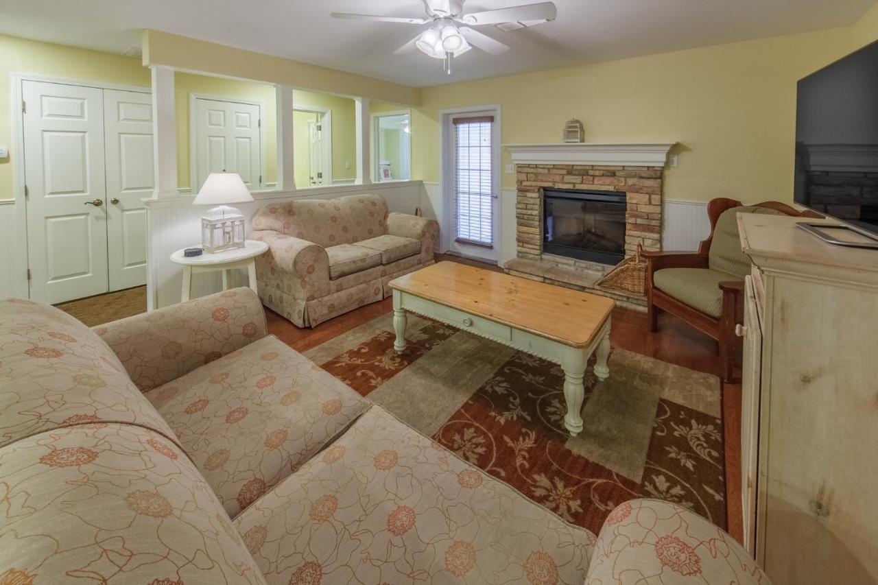 | Holiday Inn Club Vacations Villages Resort at Lake Palestine