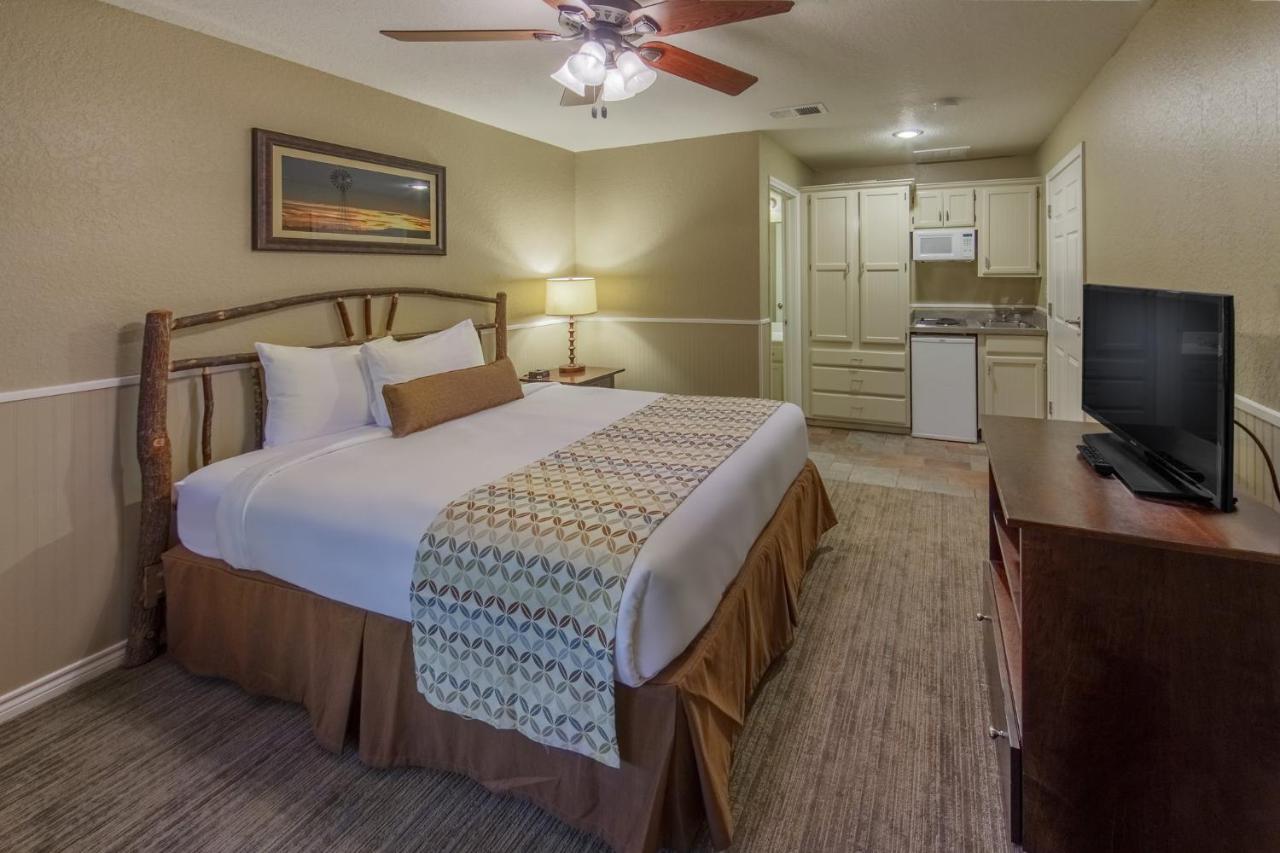 | Holiday Inn Club Vacations Villages Resort at Lake Palestine