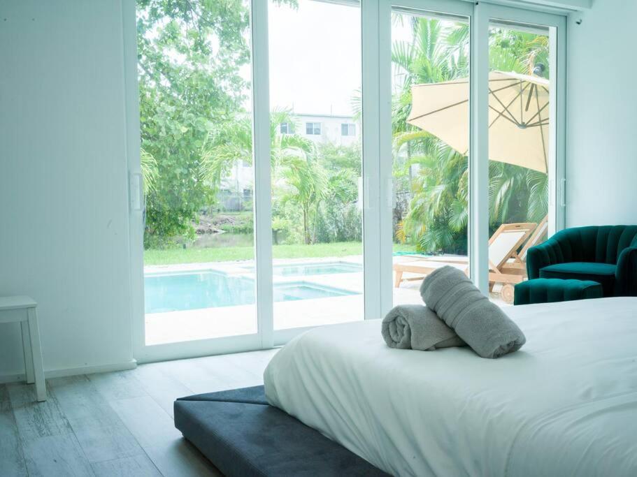 | Zen Style Villa with pool, riverfront & fast wifi