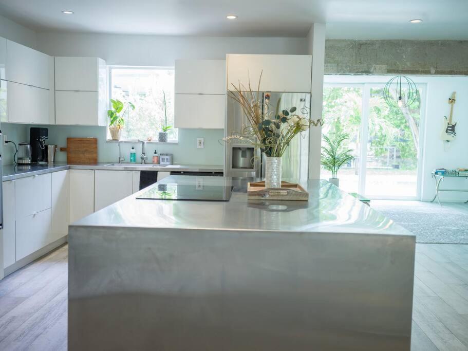 | Zen Style Villa with pool, riverfront & fast wifi