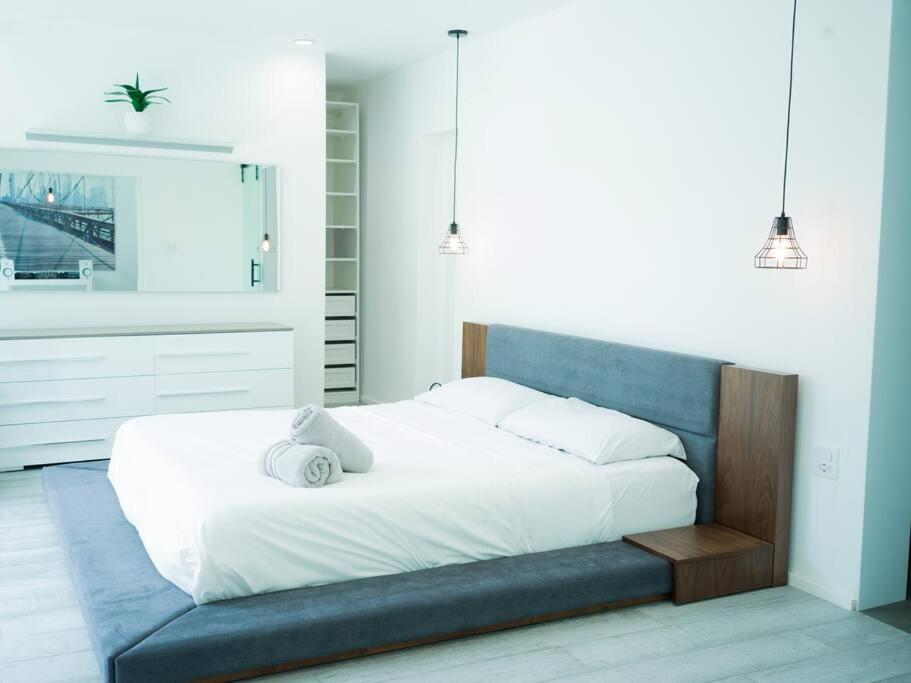 | Zen Style Villa with pool, riverfront & fast wifi