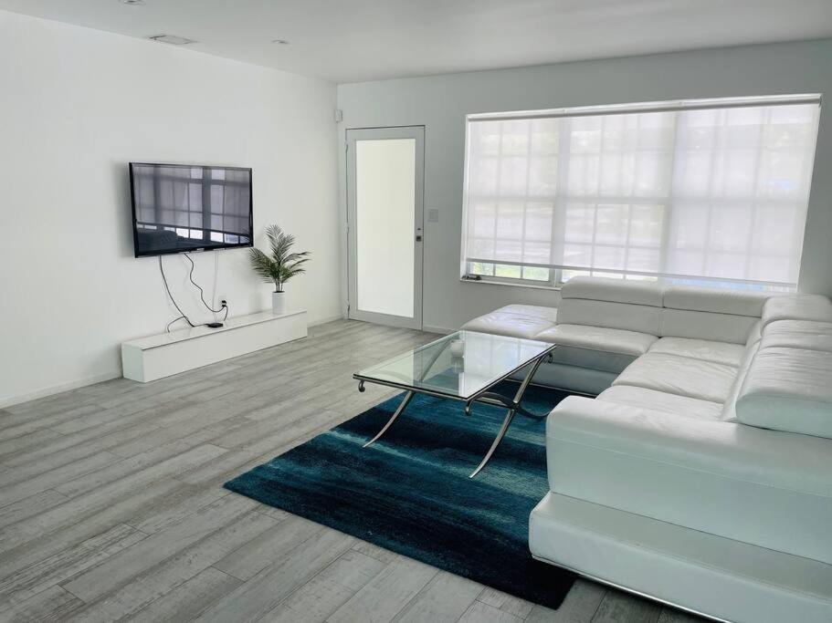 | Zen Style Villa with pool, riverfront & fast wifi