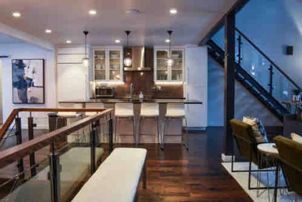  | Wapo Contemporary 4BD with Hot tub