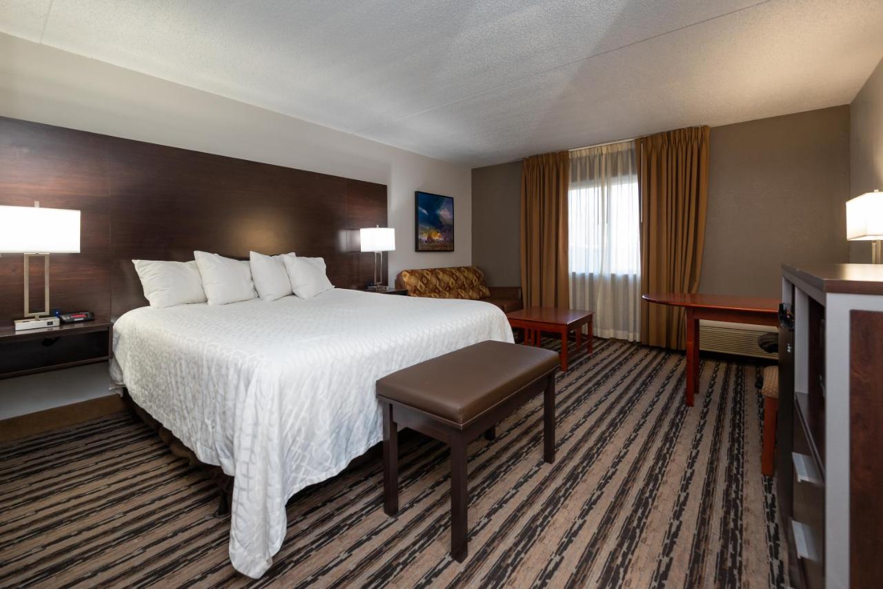King Room at Endeavor Inn & Suites, Trademark Collection by Wyndham