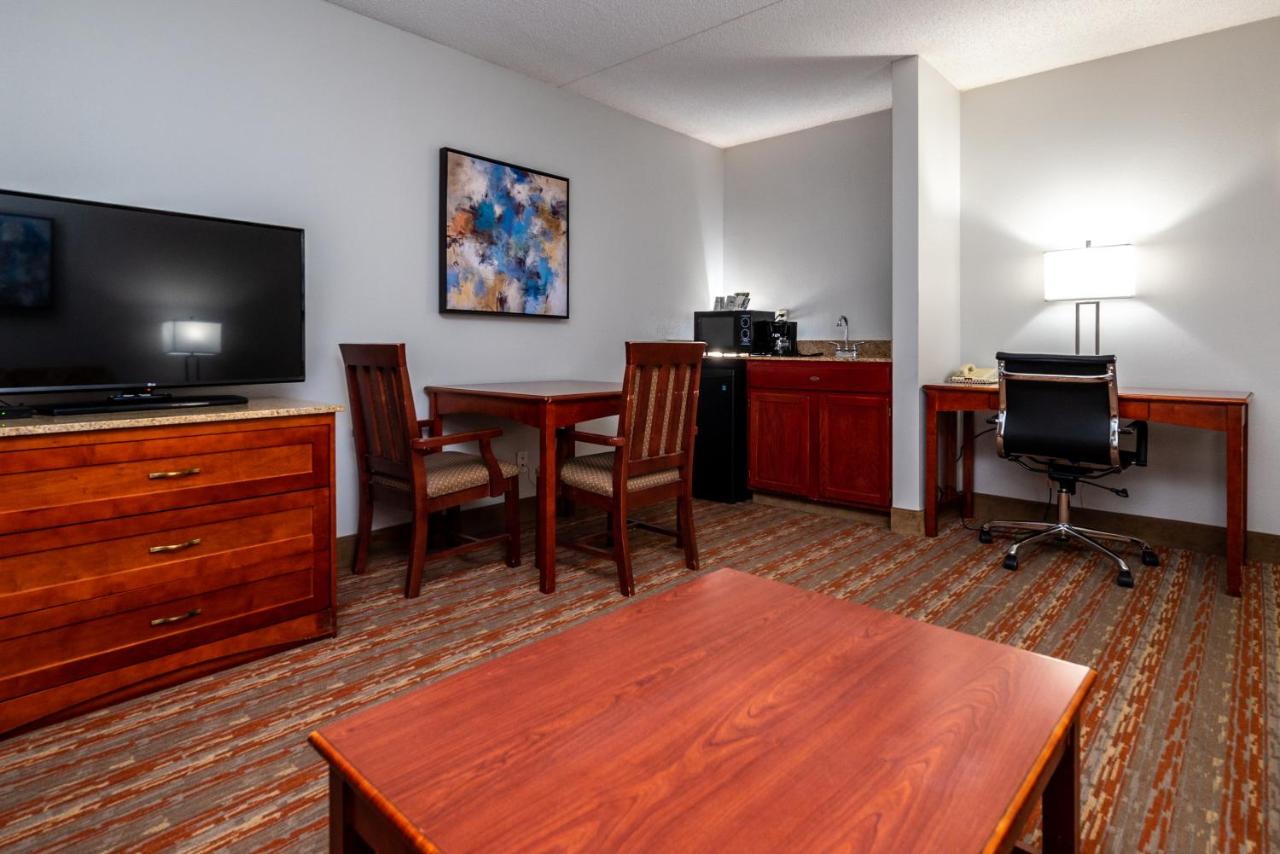 King Suite at Endeavor Inn & Suites, Trademark Collection by Wyndham