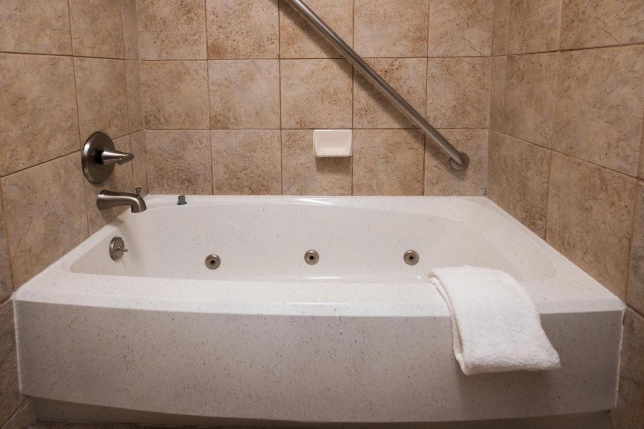 King Suite at Endeavor Inn & Suites, Trademark Collection by Wyndham