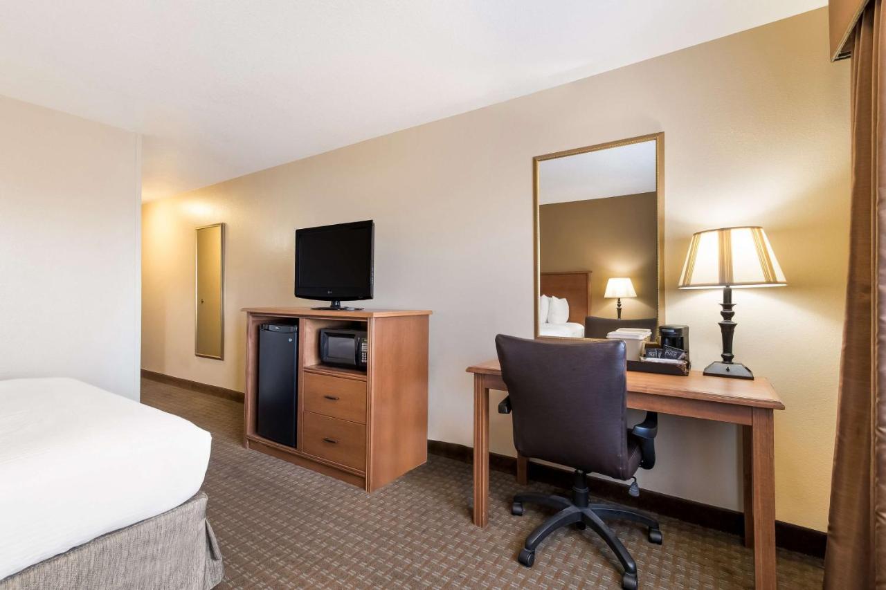 King Room - Non-Smoking at Best Western Empire Towers