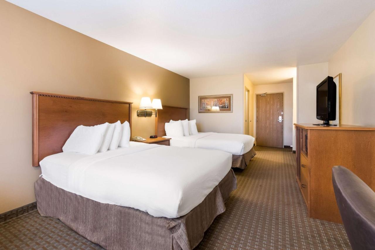 Standard Queen Room with Two Queen Beds - Non-Smoking at Best Western Empire Towers