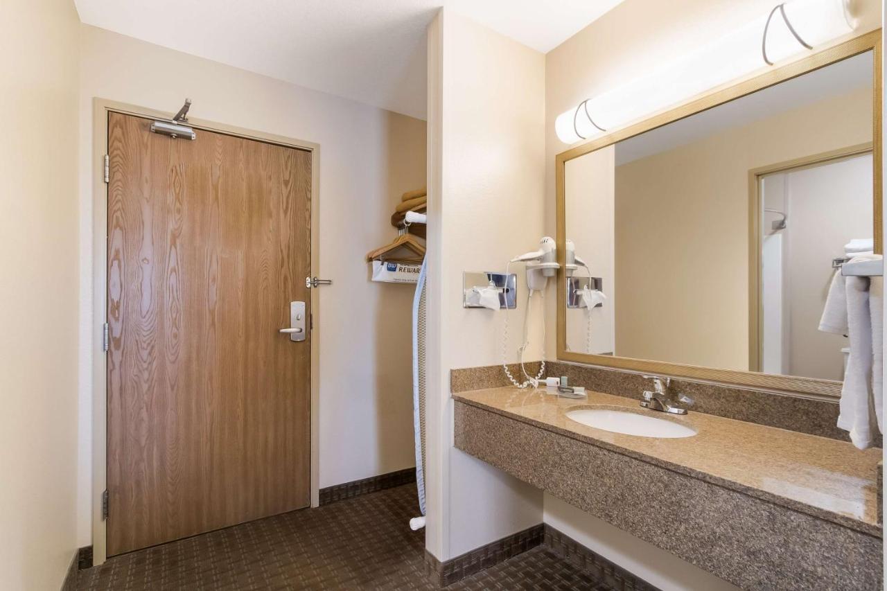 Standard Queen Room with Two Queen Beds - Non-Smoking at Best Western Empire Towers