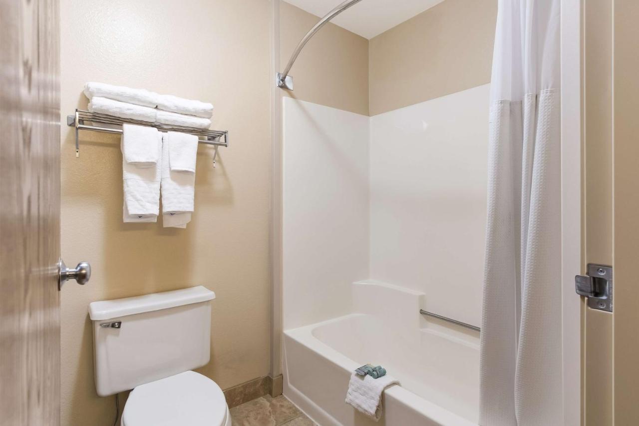 Standard Queen Room with Two Queen Beds - Non-Smoking at Best Western Empire Towers