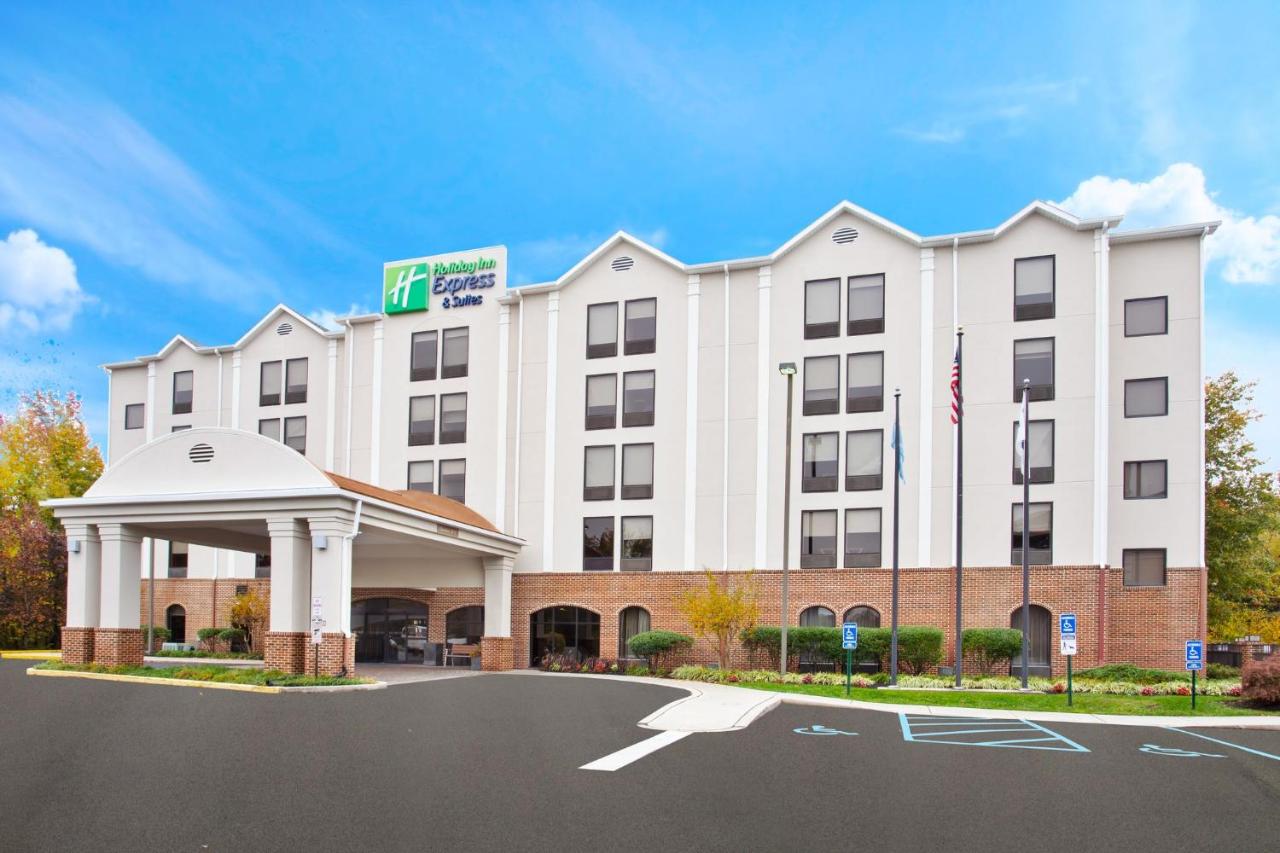  | Holiday Inn Express Hotel & Suites Dover