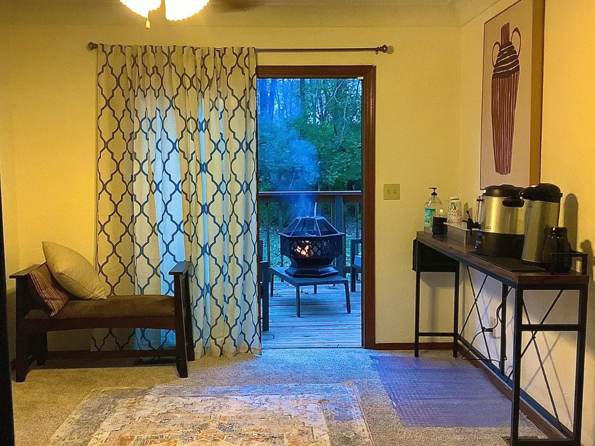 | Heartland B & B/Business Retreat