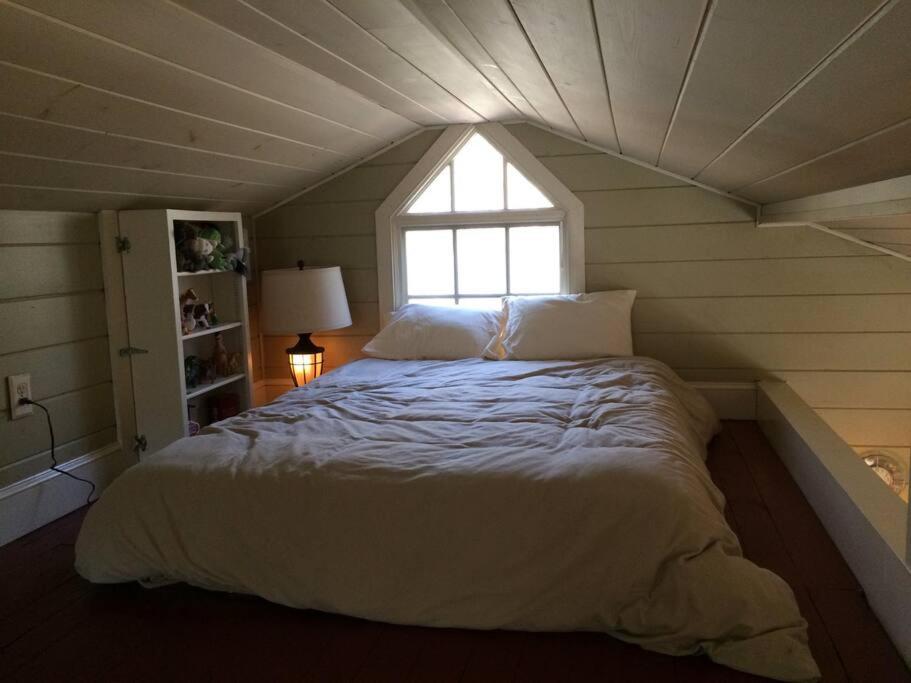 | Cozy Appalachian Trail Cottage