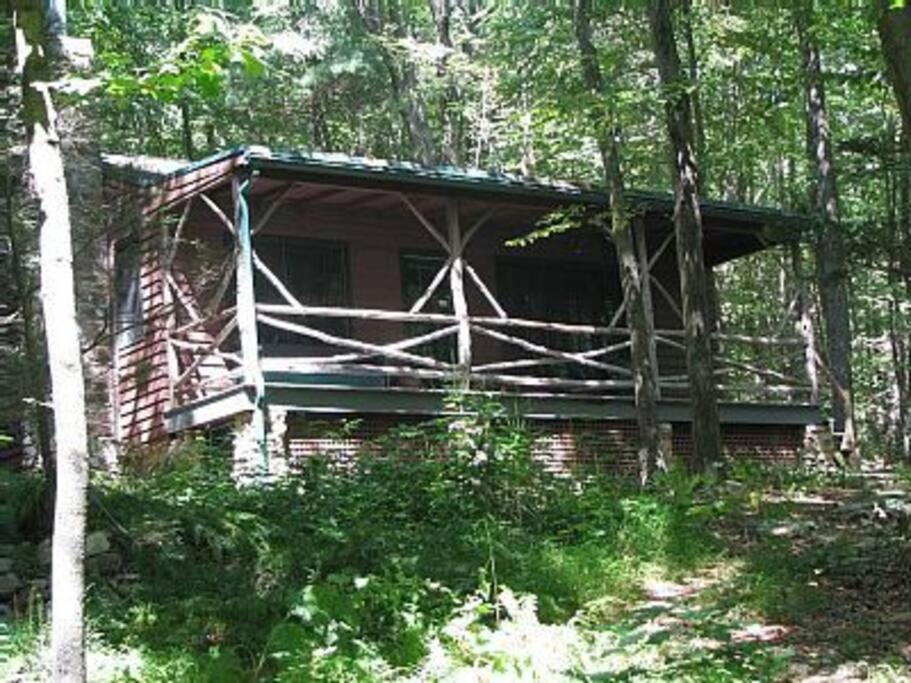 | Cozy Appalachian Trail Cottage