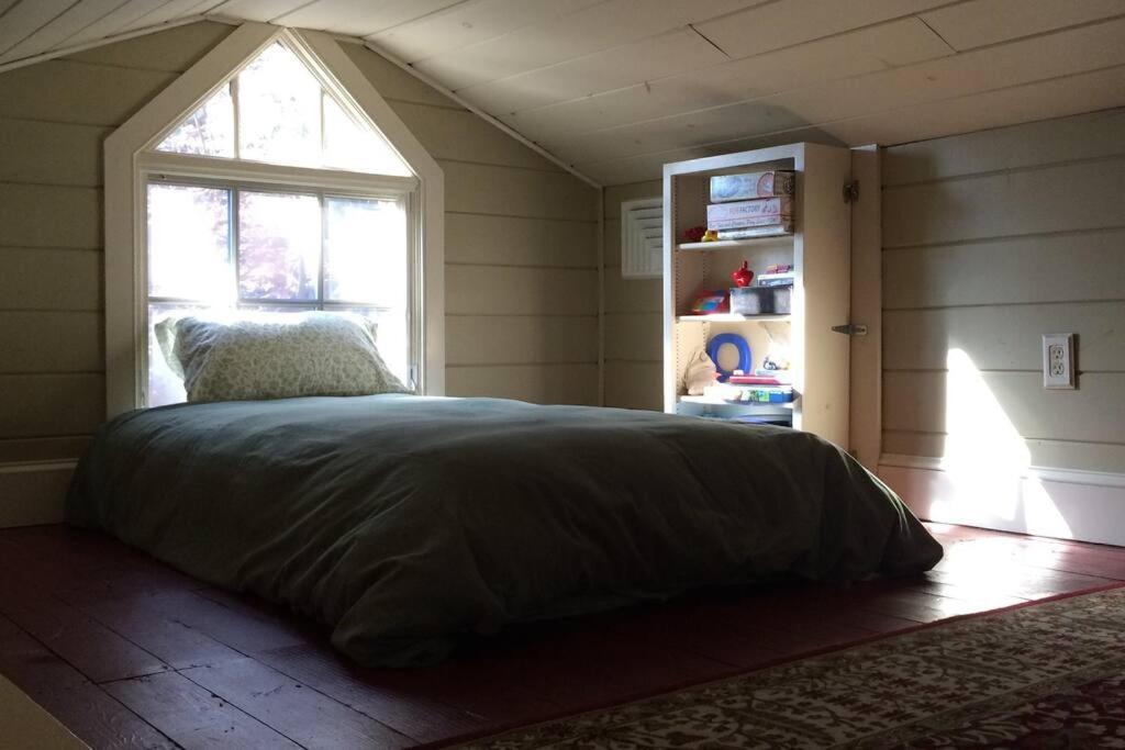 | Cozy Appalachian Trail Cottage