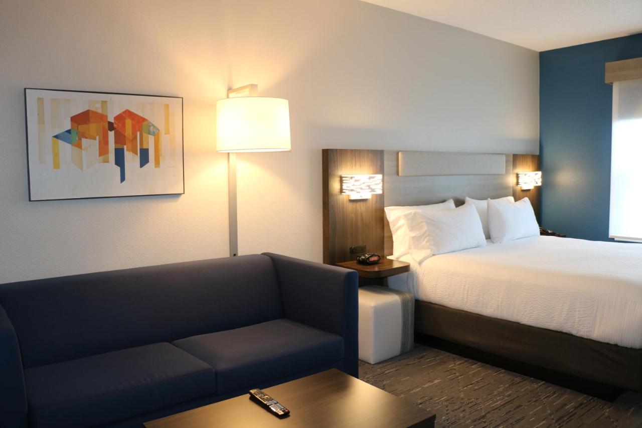 King Suite - Non-Smoking at Holiday Inn Express & Suites Marquette, an IHG Hotel