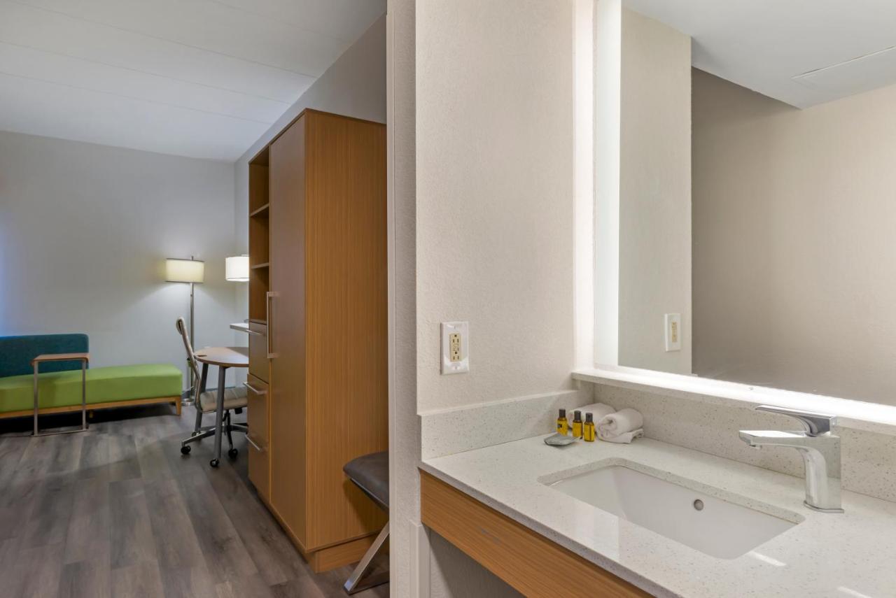 | Best Western PLUS Executive Hotel Richmond