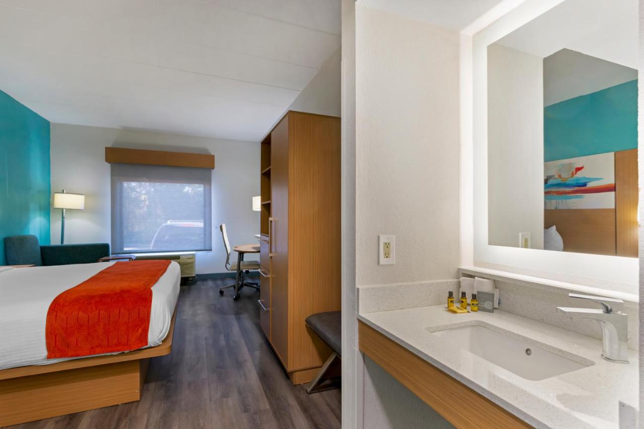 | Best Western PLUS Executive Hotel Richmond
