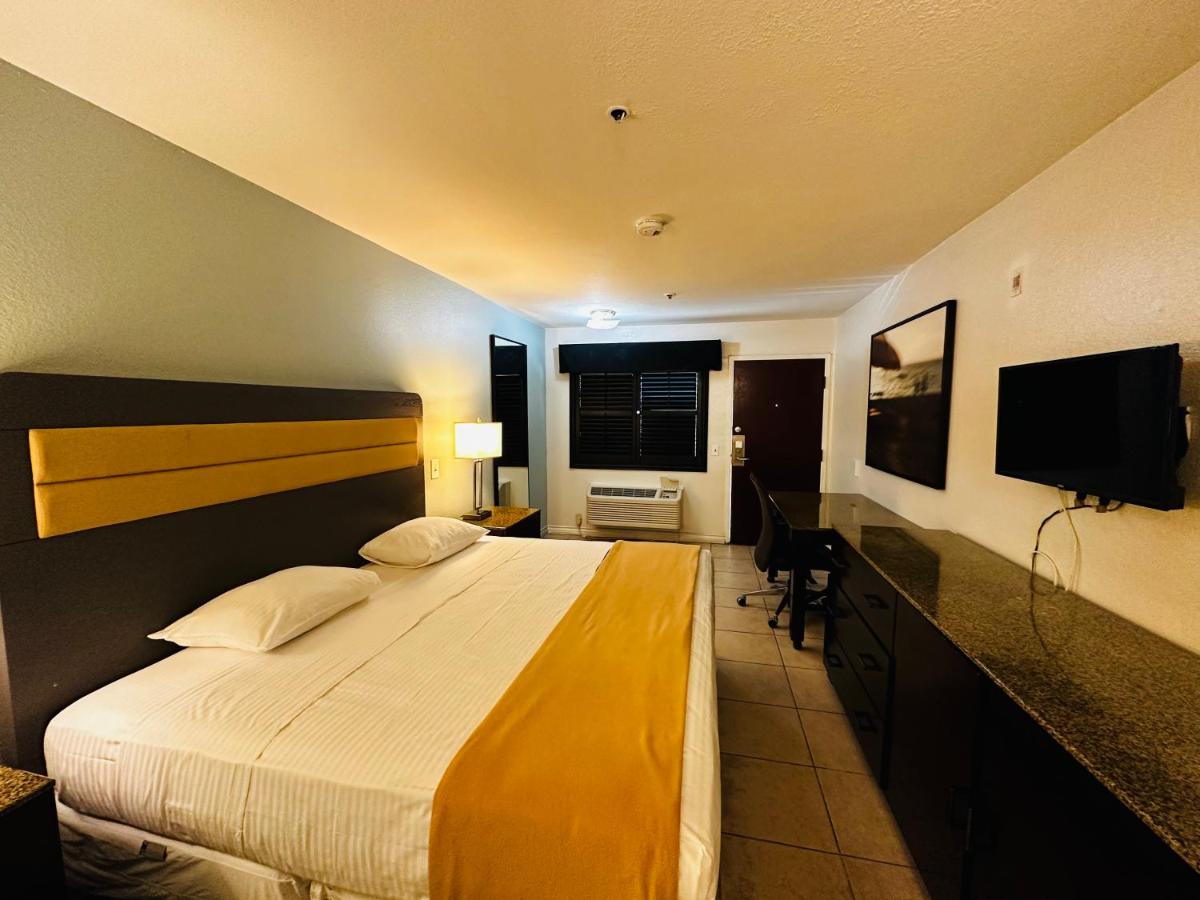 | Royal Inn Motel