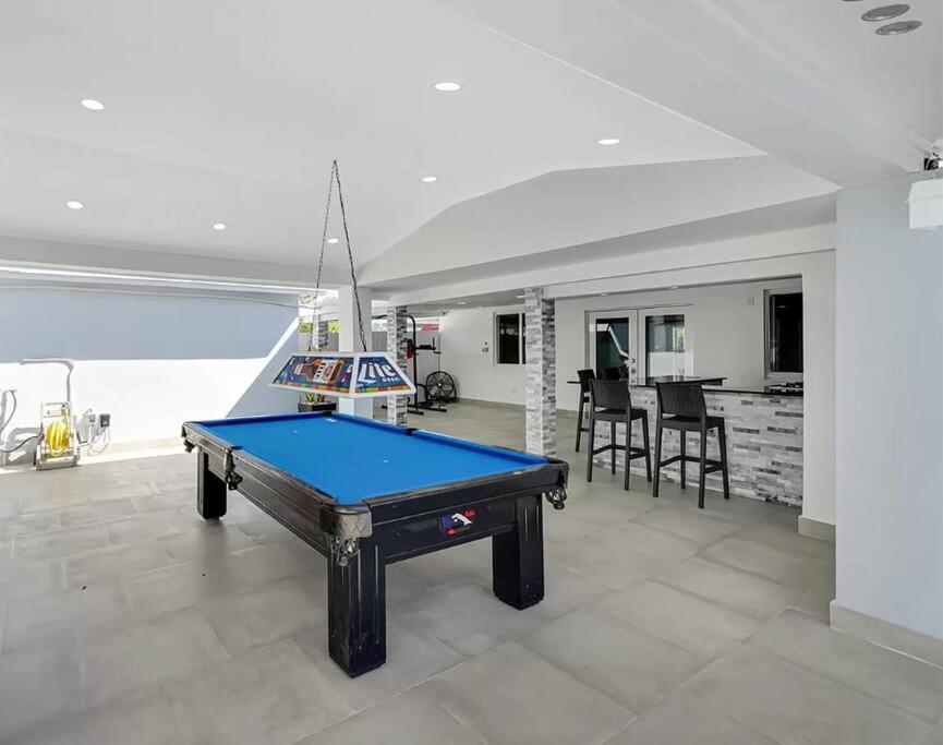 | Pool Party! Villa with Heated Pool, Gym, Jacuzzi, Games & More