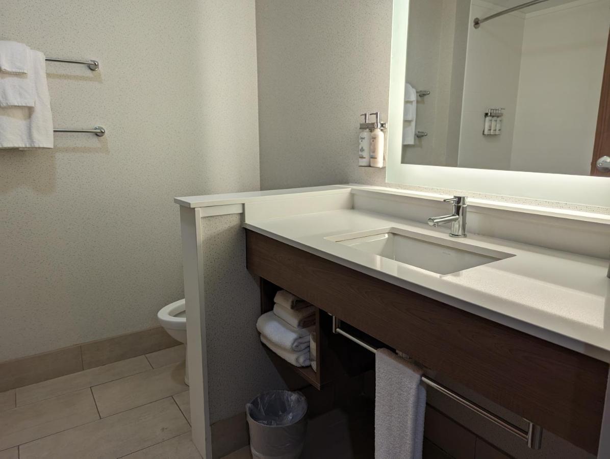 Room with Two Beds - Hearing Accessible - Non-Smoking at Holiday Inn Express Lexington East - Winchester by IHG