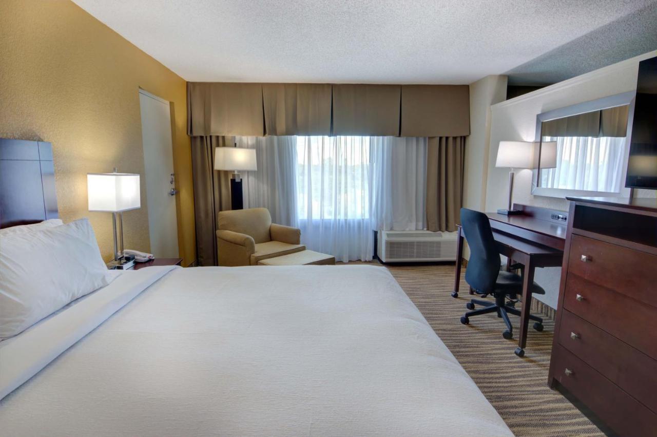 King Suite - Non-Smoking at Holiday Inn St Petersburg N - Clearwater, an IHG Hotel
