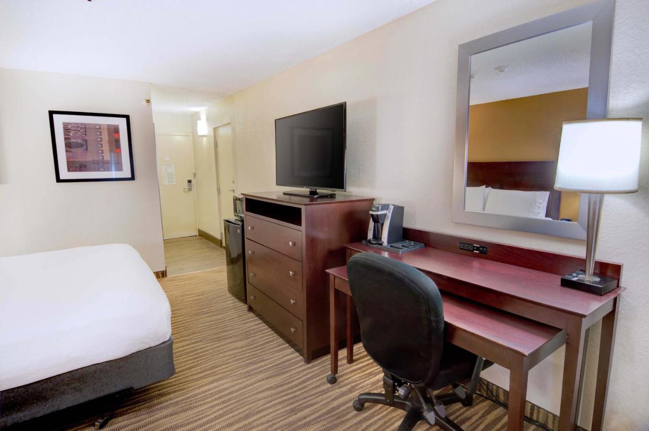 Executive King Room - Non-Smoking at Holiday Inn St Petersburg N - Clearwater, an IHG Hotel
