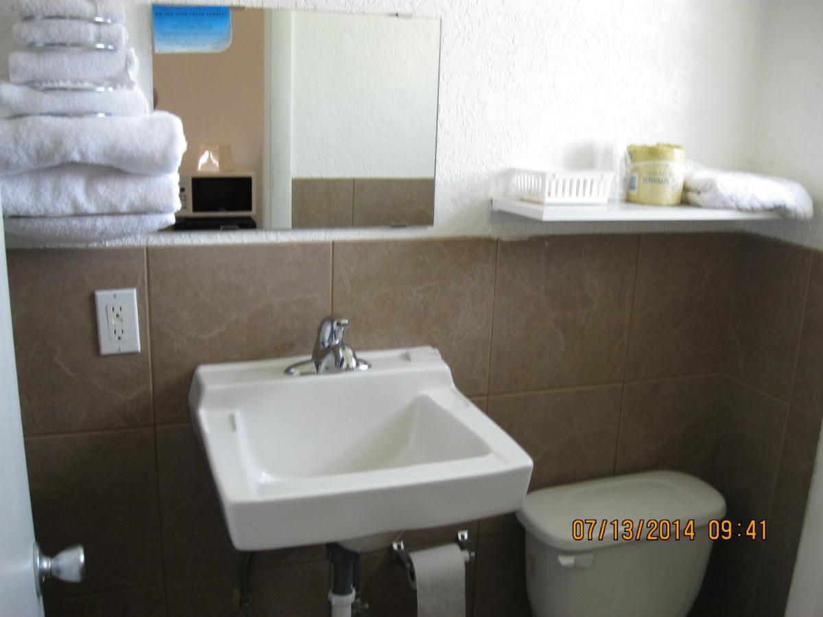 King Room - Non-Smoking at Circle S Lodge