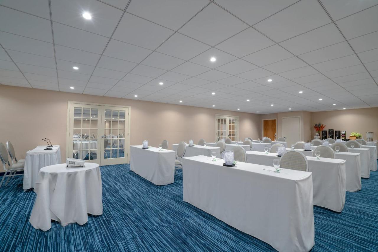 | Holiday Inn Cape Cod - Hyannis, an IHG Hotel