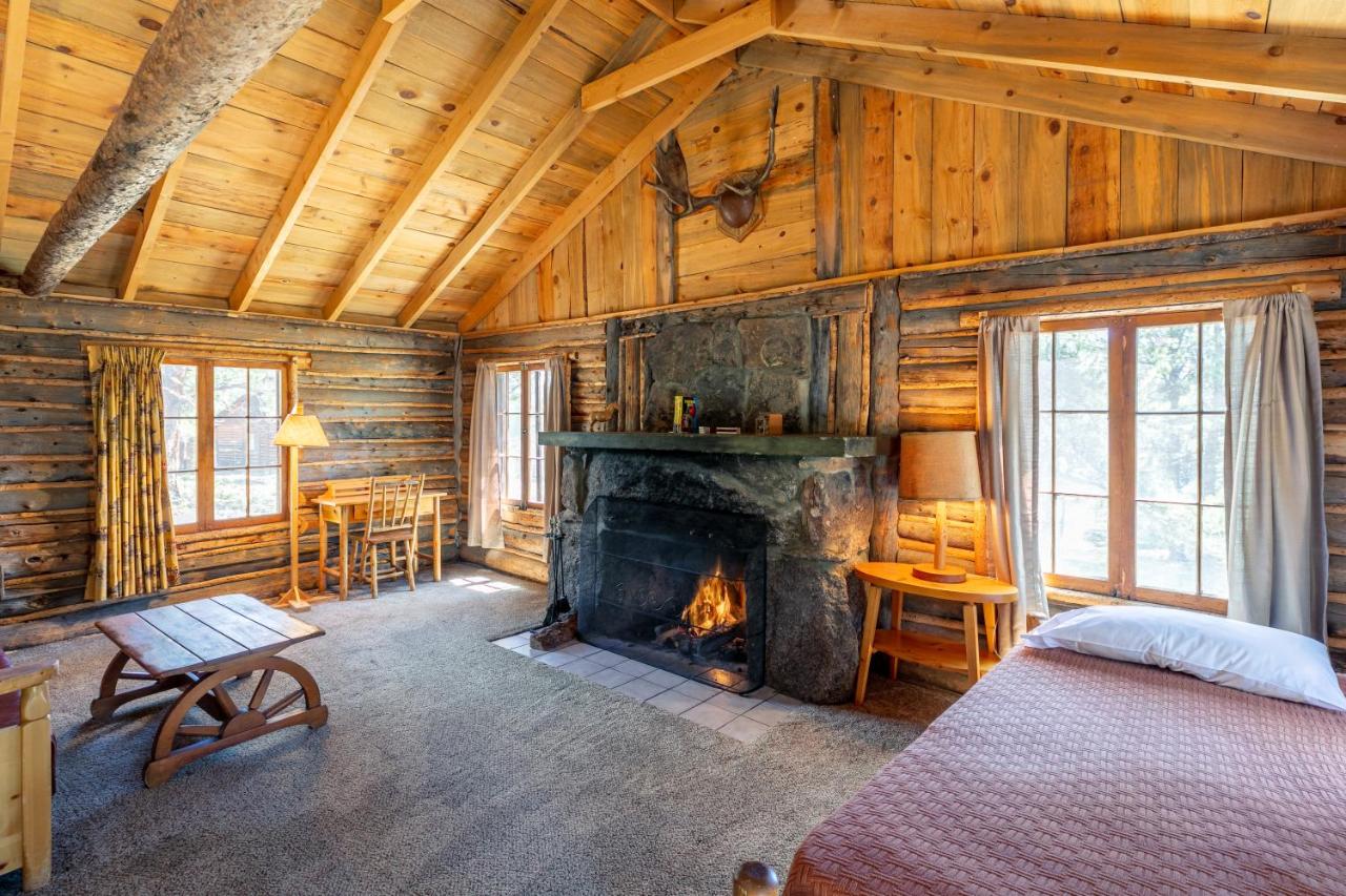 | The Meeker Park Lodge