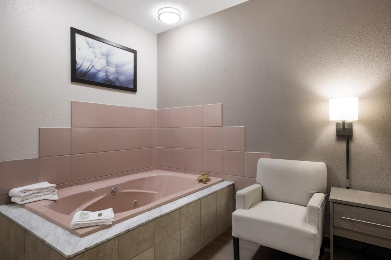 Superior King Room with Spa Bath Non-Smoking at Red Roof Inn Weedsport