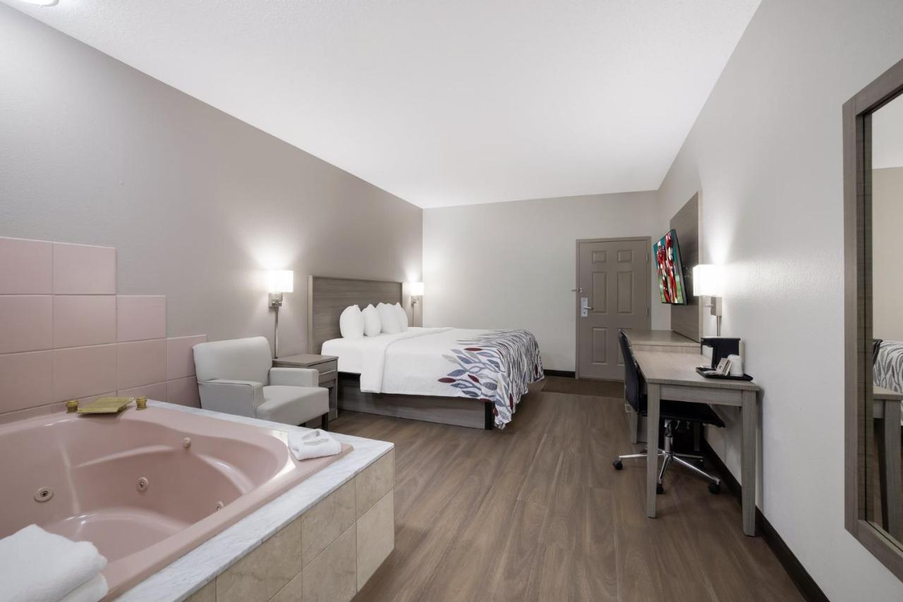 Superior King Room with Spa Bath Non-Smoking at Red Roof Inn Weedsport