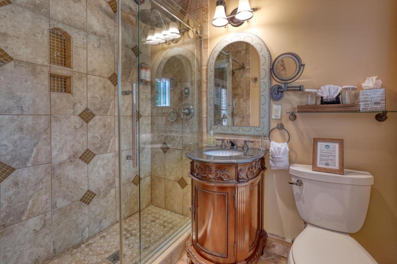  | The Hibiscus House of Fort Myers