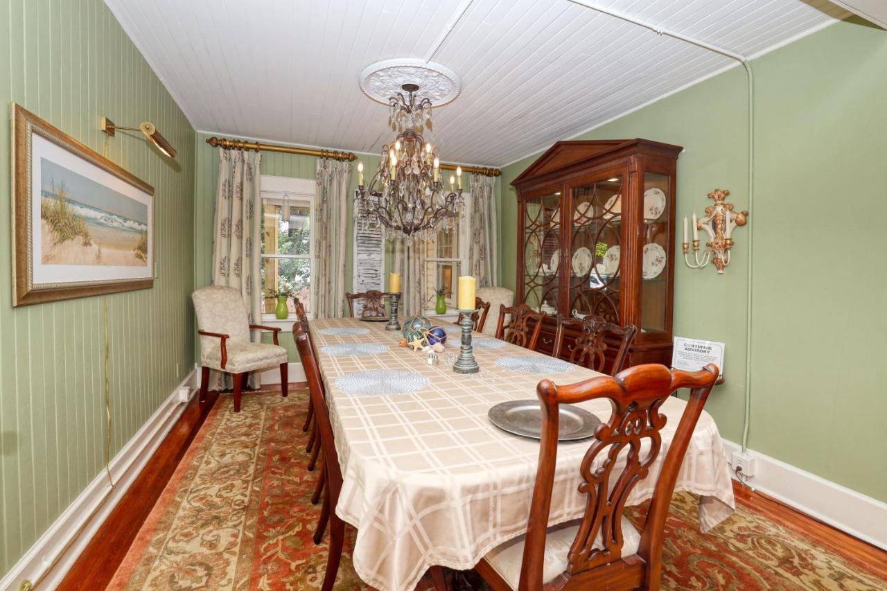  | The Hibiscus House of Fort Myers