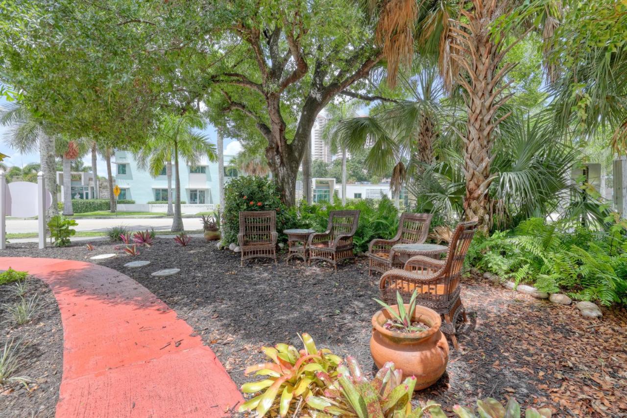  | The Hibiscus House of Fort Myers