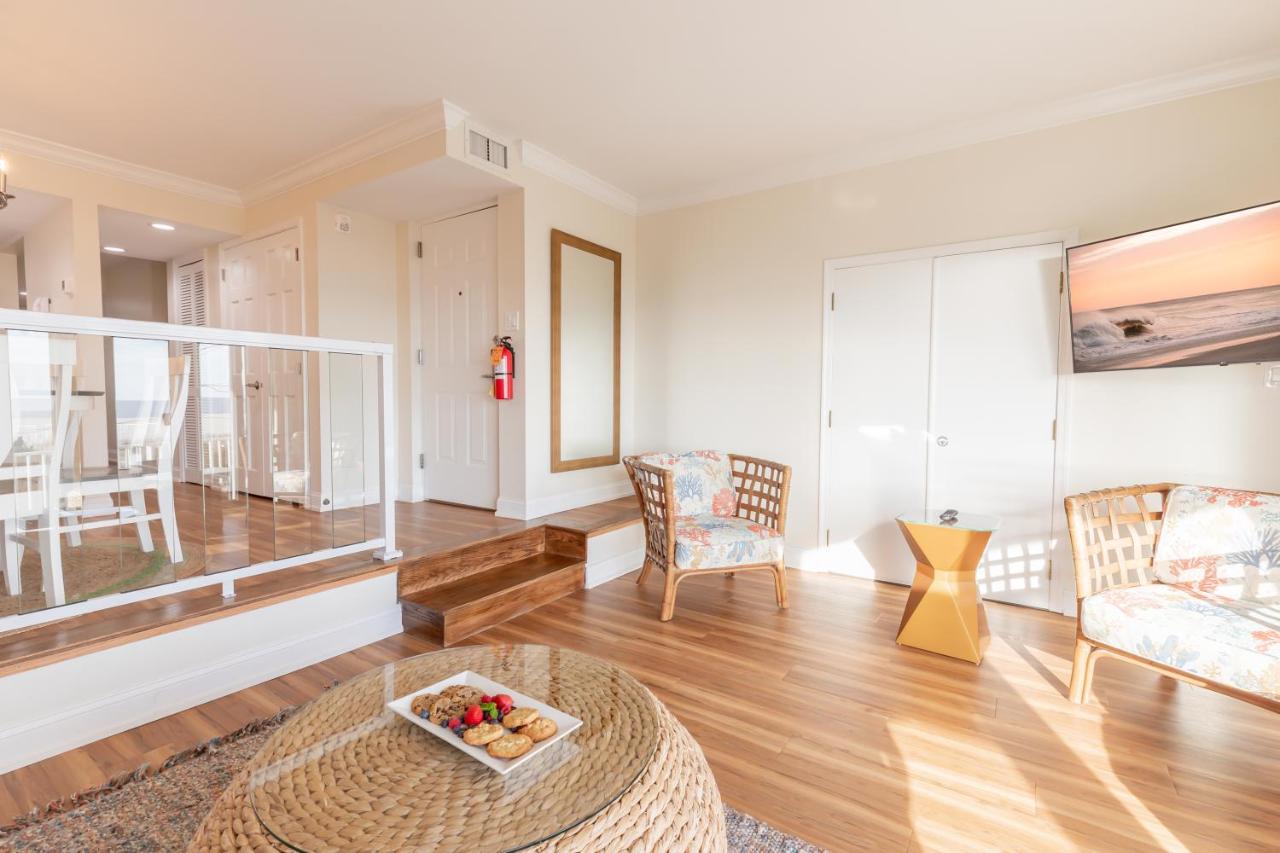 Off-Site Two Bedroom Apartment - Penthouse at La Mer Beachfront Resort