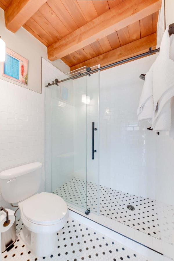| Taos Motor Lodge