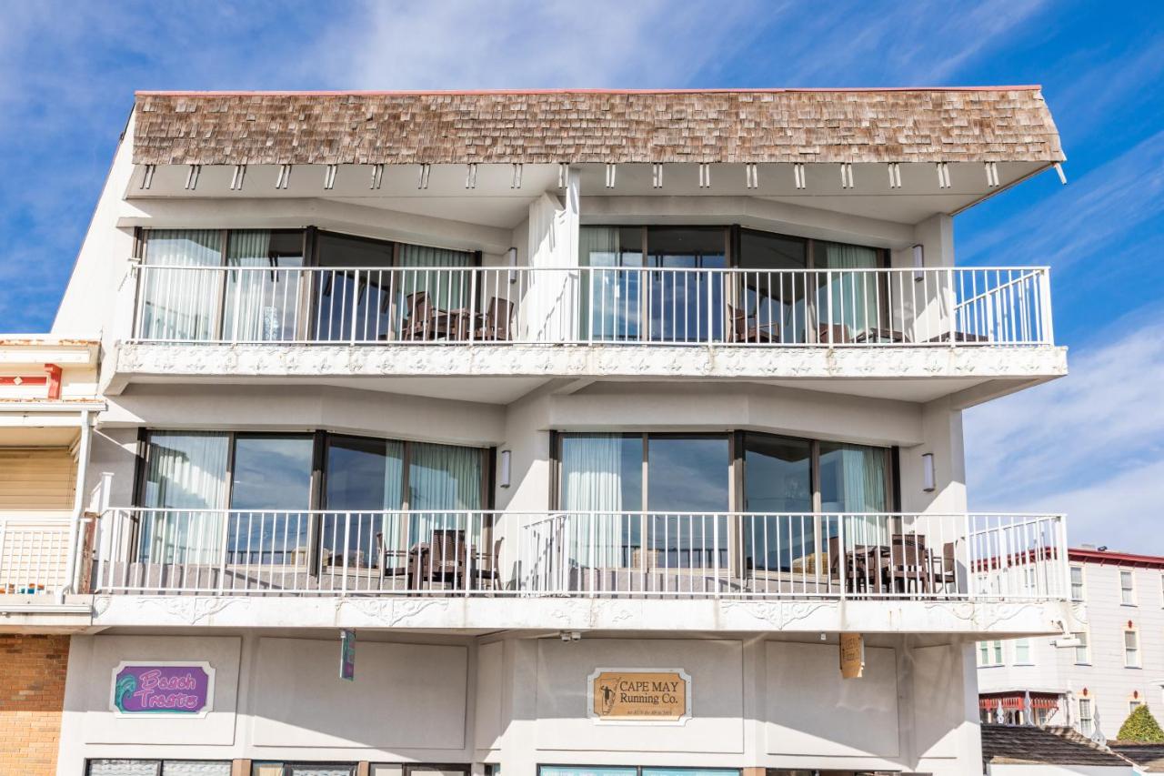  | La Mer Beachfront Resort