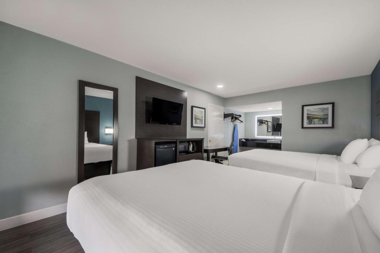  | SureStay Hotel by Best Western San Antonio Riverwalk