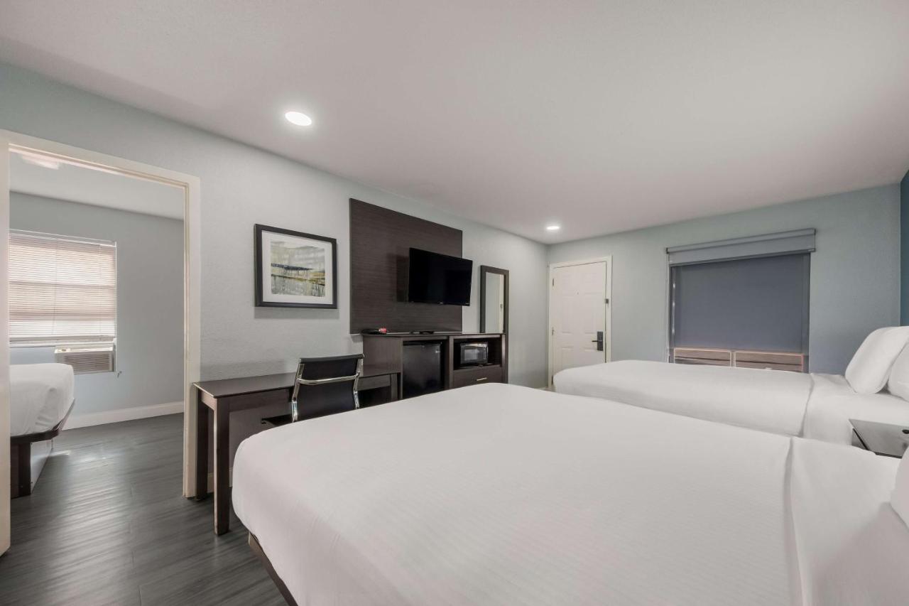  | SureStay Hotel by Best Western San Antonio Riverwalk