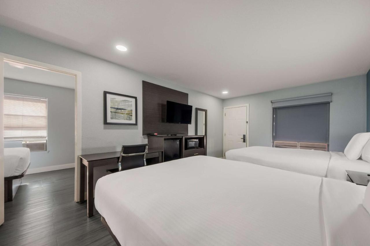  | SureStay Hotel by Best Western San Antonio Riverwalk