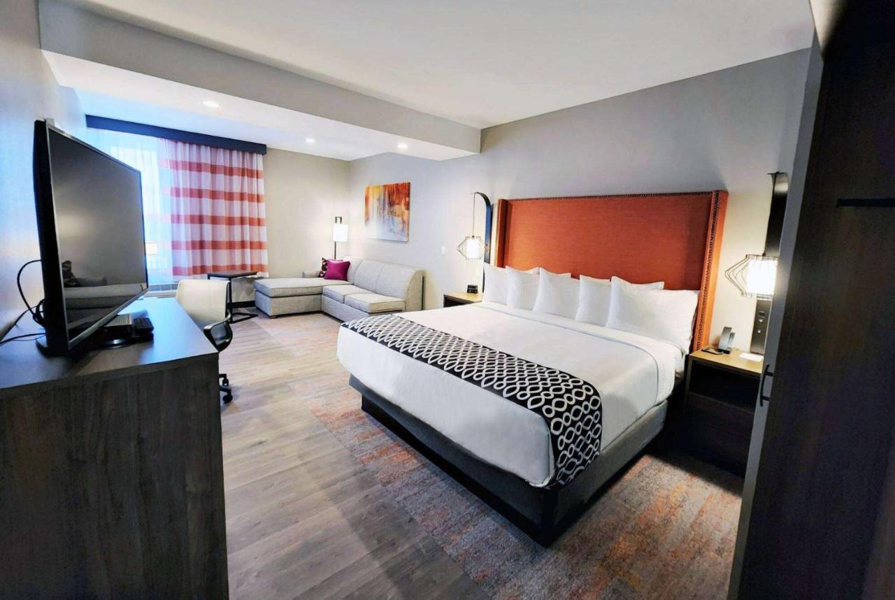 King Suite - Non-Smoking at La Quinta Inn & Suites By Wyndham Pflugerville