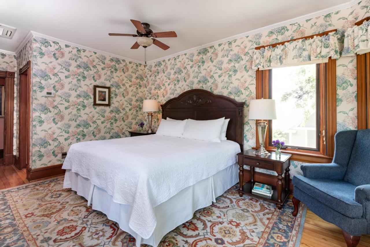 | Sinclair Inn Bed & Breakfast
